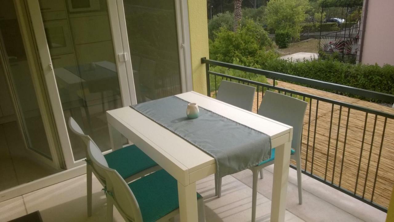 Apartments Marcic Bol Exterior photo